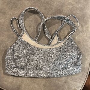 Lululemon Get Down Bra Rio Mist White and Black White Mesh Size 8